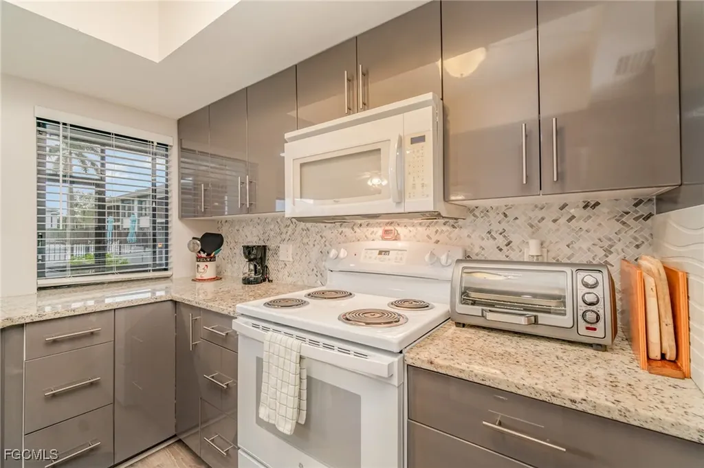 13391 Gateway Drive Fort Myers FL 33919