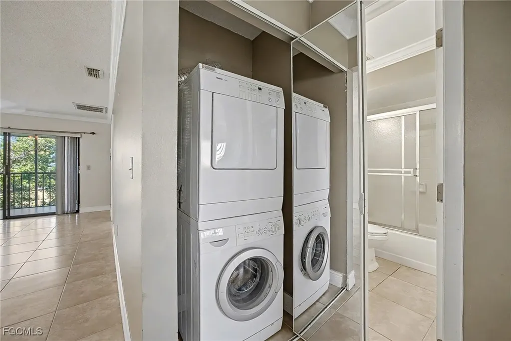 423 Cape Coral Parkway W Cape Coral FL 33914