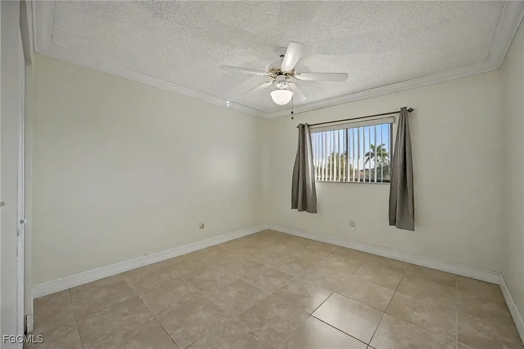 423 Cape Coral Parkway W Cape Coral FL 33914