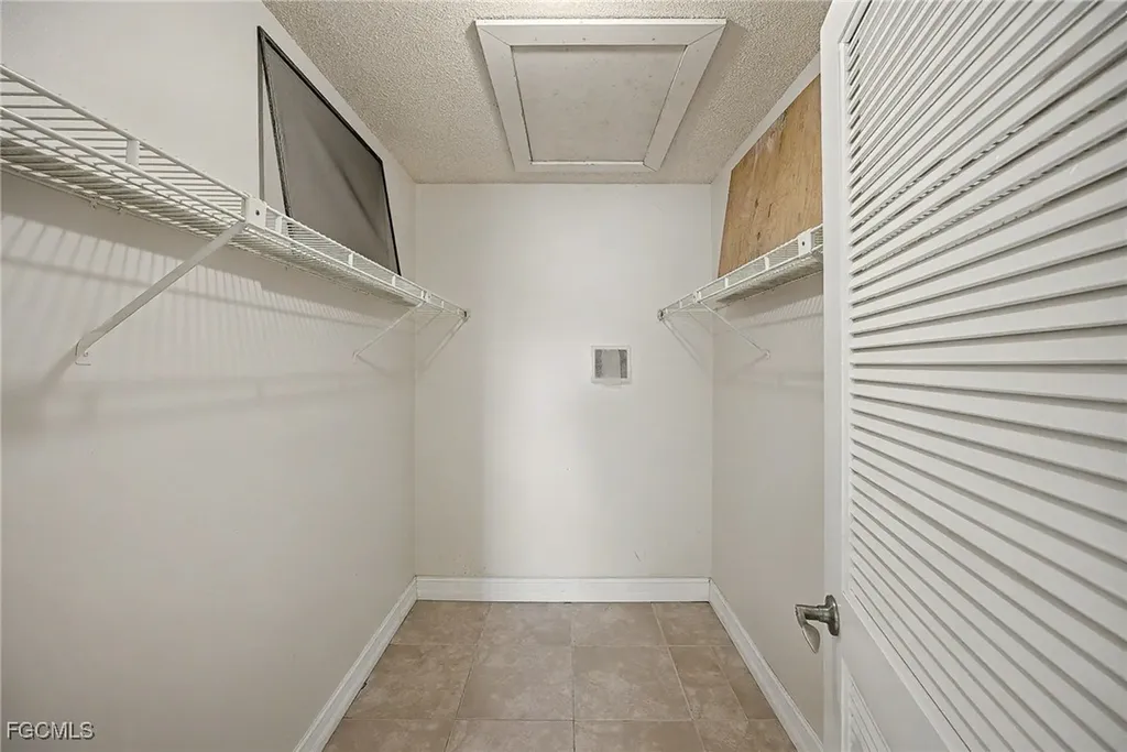 423 Cape Coral Parkway W Cape Coral FL 33914