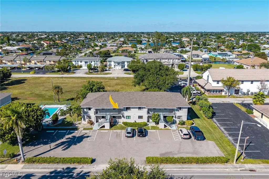 423 Cape Coral Parkway W Cape Coral FL 33914