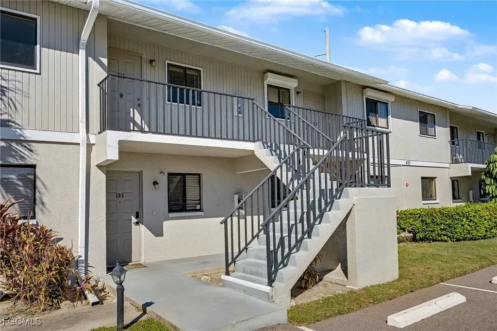 423 Cape Coral Parkway W Cape Coral FL 33914