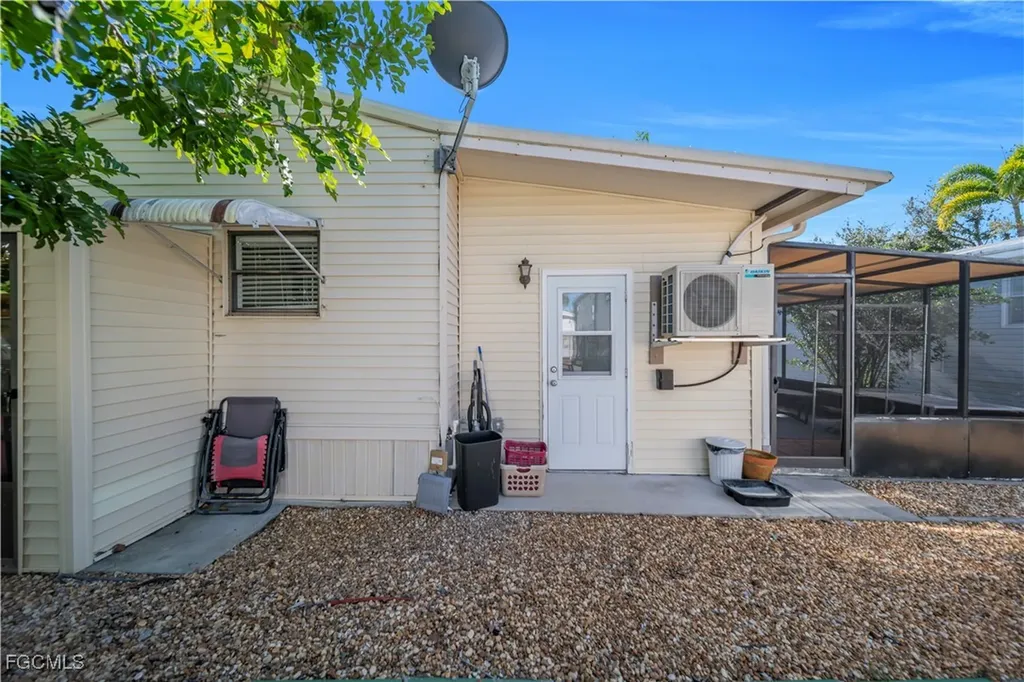 5528 Black Pug Drive Fort Myers FL 33908