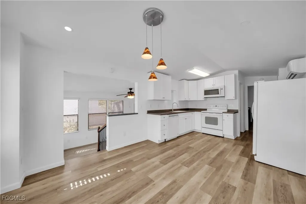 5528 Black Pug Drive Fort Myers FL 33908