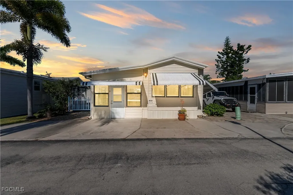 5528 Black Pug Drive Fort Myers FL 33908