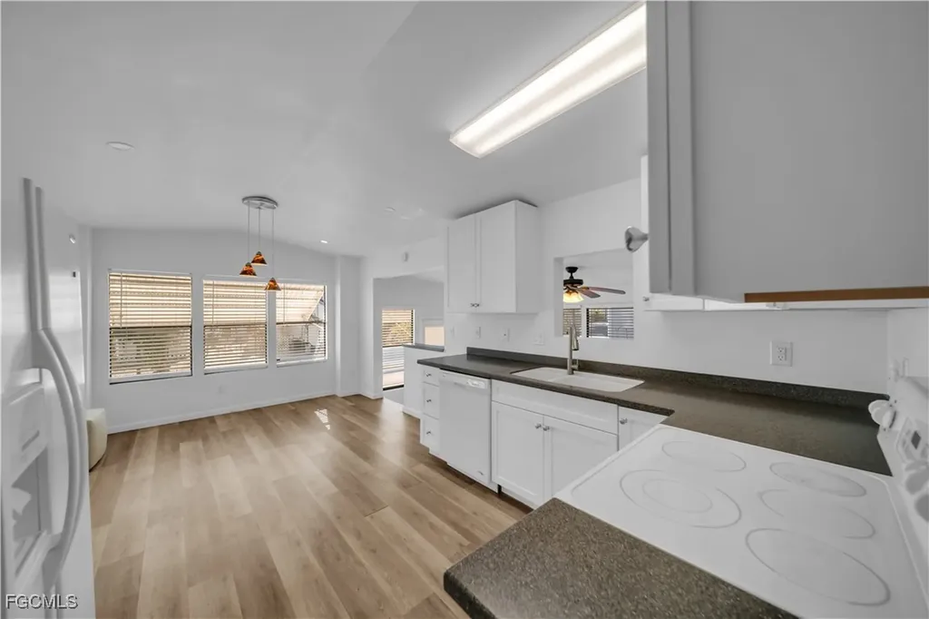 5528 Black Pug Drive Fort Myers FL 33908