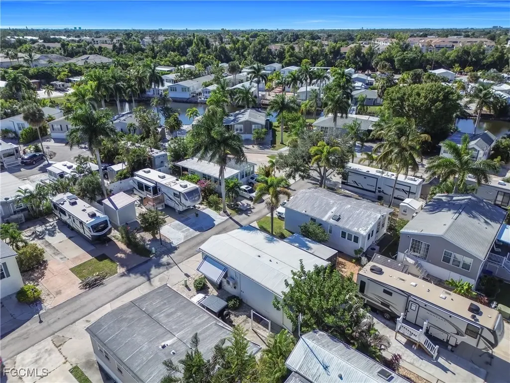 5528 Black Pug Drive Fort Myers FL 33908