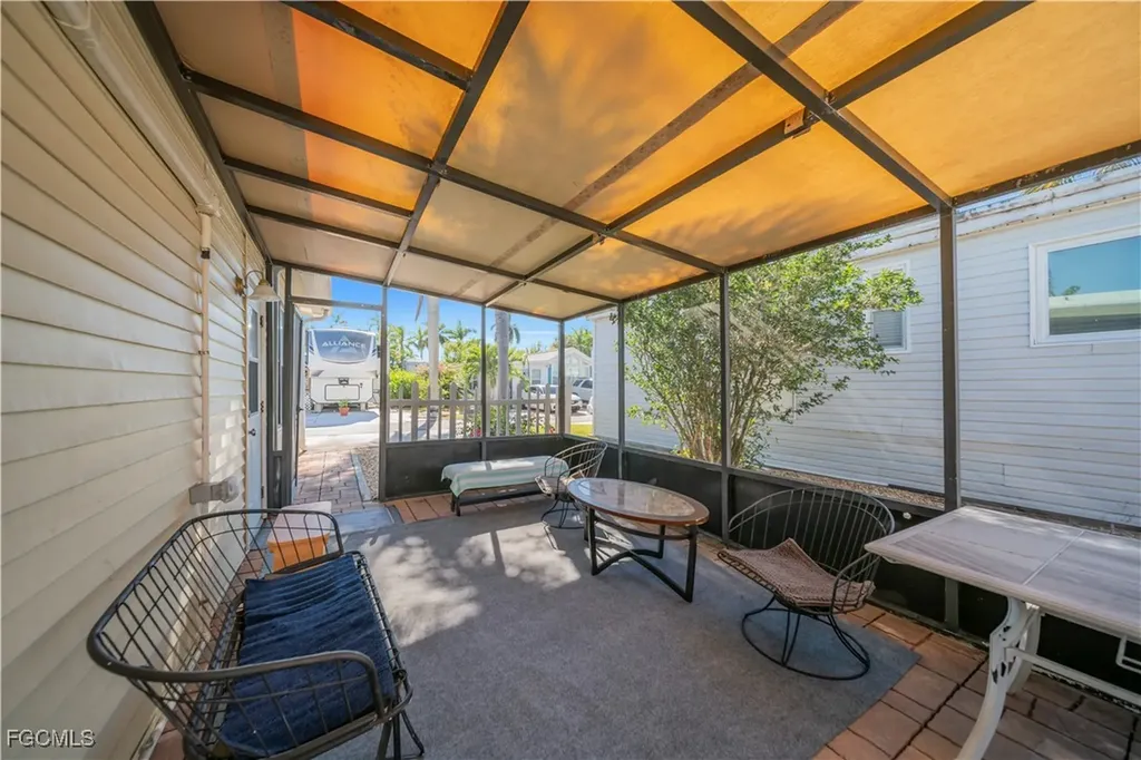 5528 Black Pug Drive Fort Myers FL 33908