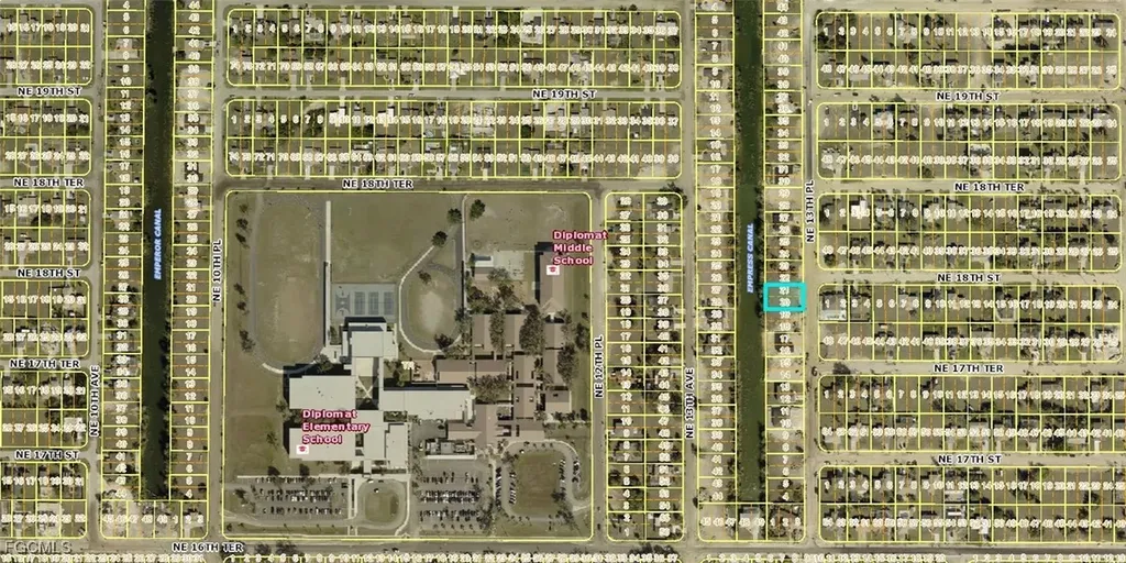 1726 NE 13th Place Cape Coral FL 33909