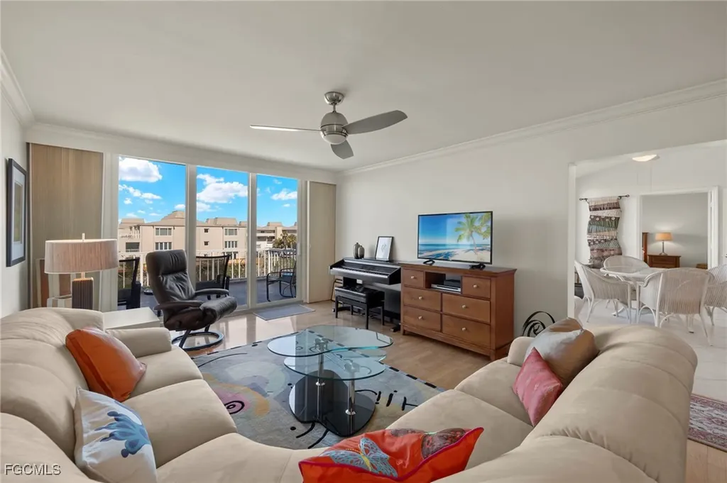 200 Periwinkle Way Sanibel FL 33957