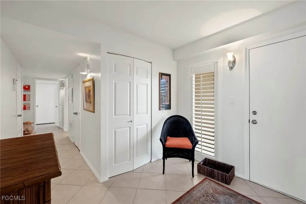 200 Periwinkle Way Sanibel FL 33957