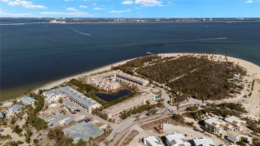 200 Periwinkle Way Sanibel FL 33957