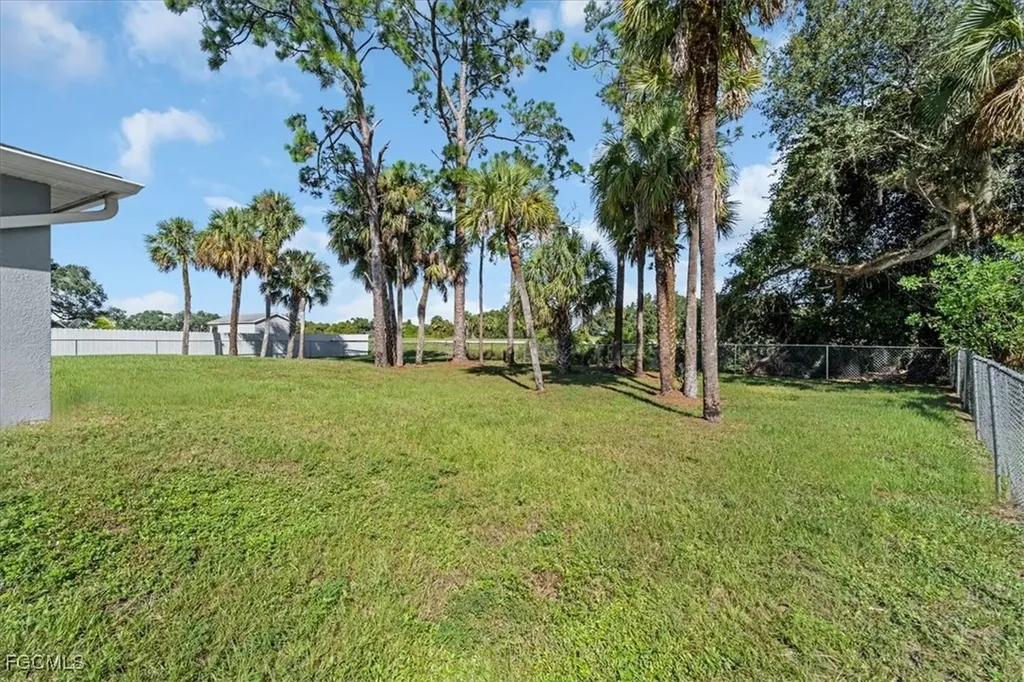 8073 Sherwood Circle Labelle FL 33935