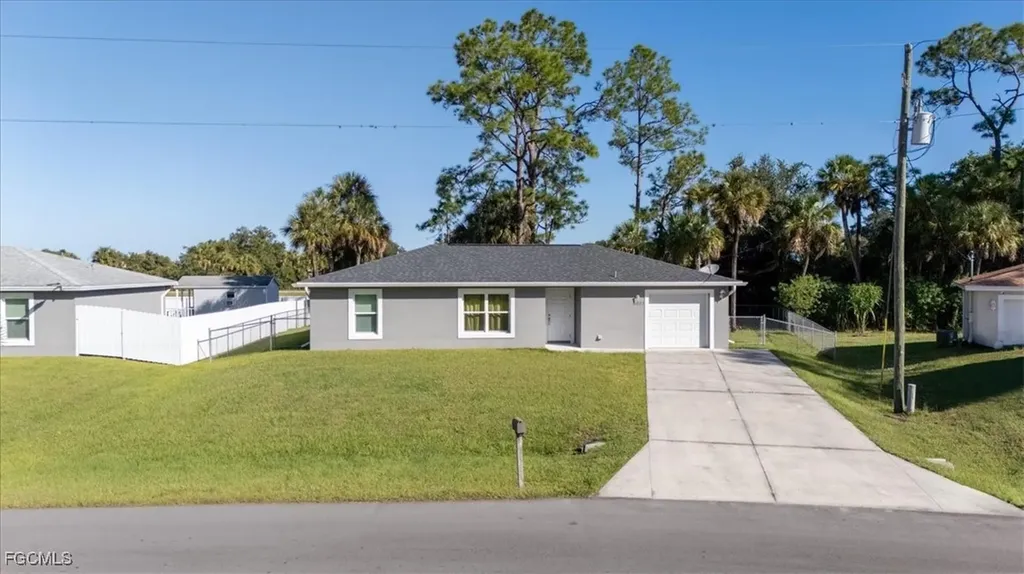 8073 Sherwood Circle Labelle FL 33935