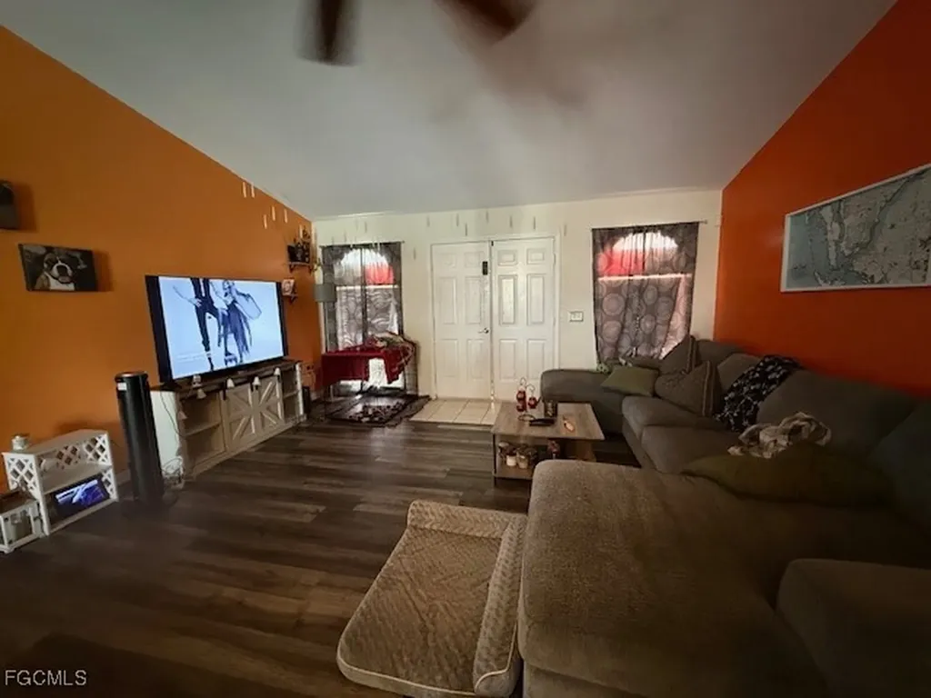 1109 SW 47th Terrace Cape Coral FL 33914