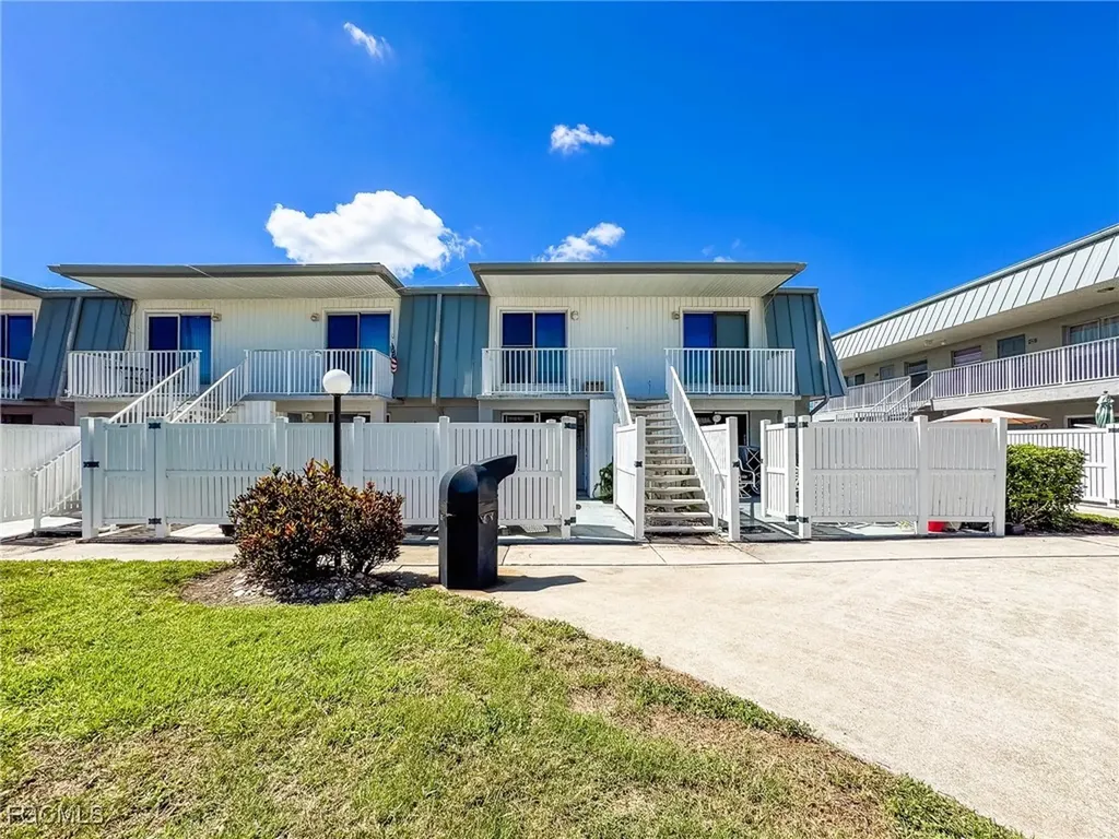 6777 Winkler Road Fort Myers FL 33919