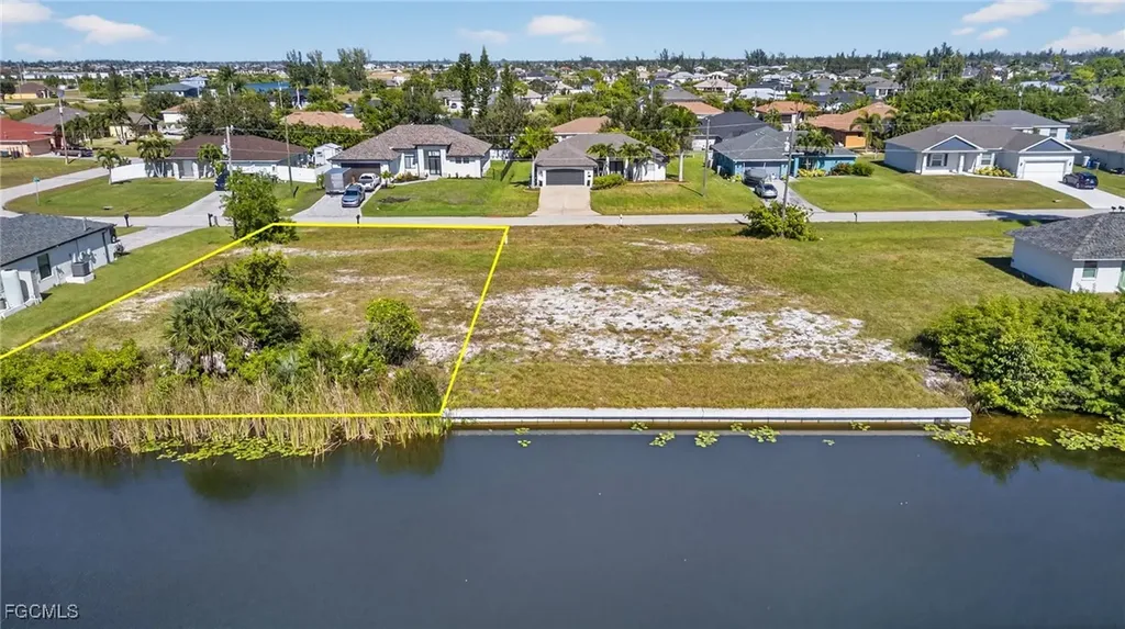 2854 NW 4th Street Cape Coral FL 33993