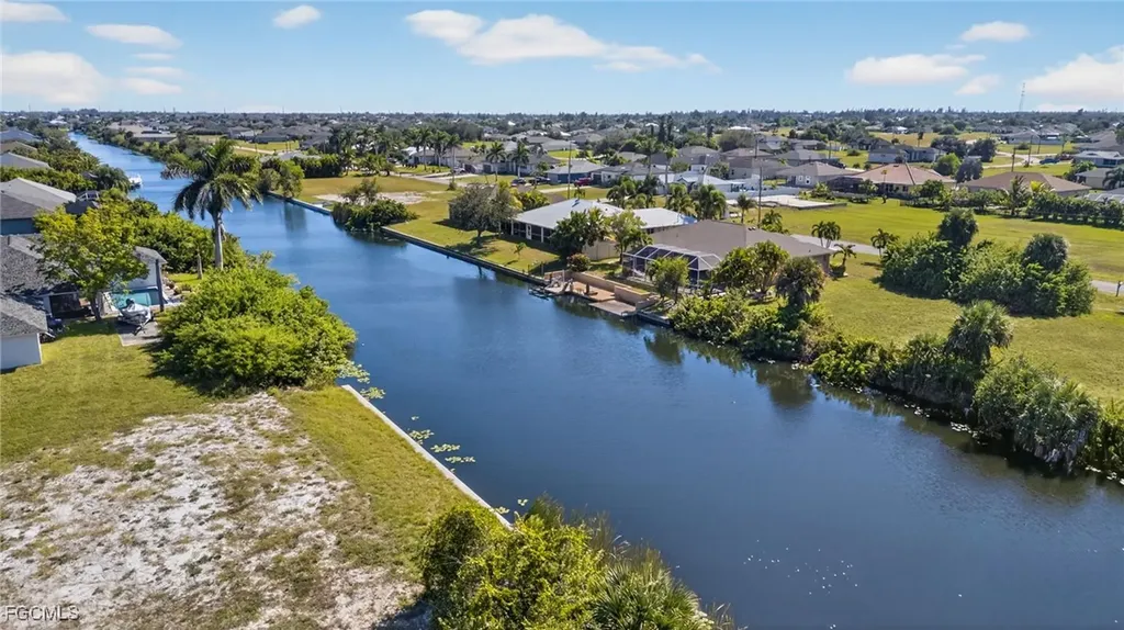 2854 NW 4th Street Cape Coral FL 33993