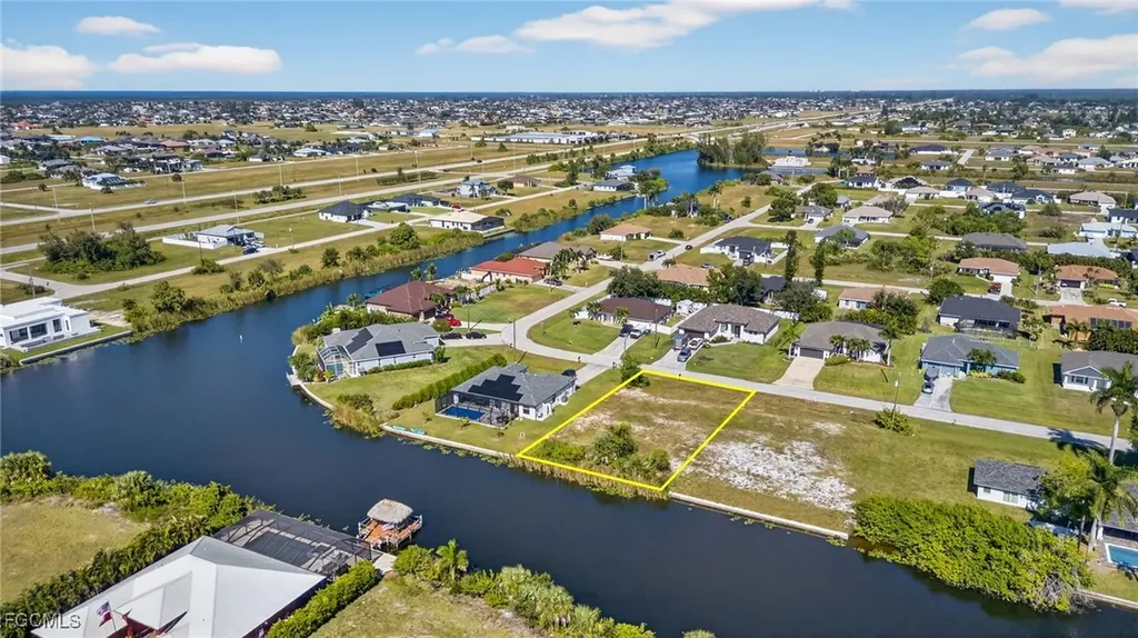 2854 NW 4th Street Cape Coral FL 33993