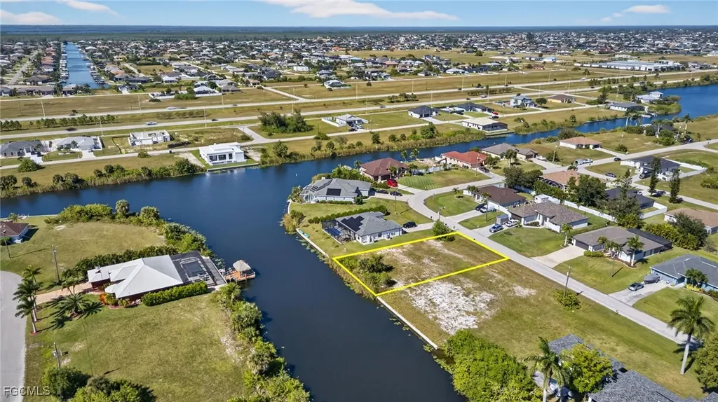 2854 NW 4th Street Cape Coral FL 33993