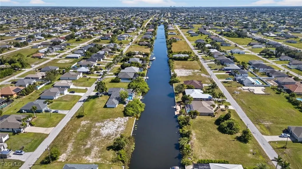 2854 NW 4th Street Cape Coral FL 33993