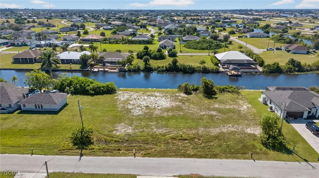 2854 NW 4th Street Cape Coral FL 33993