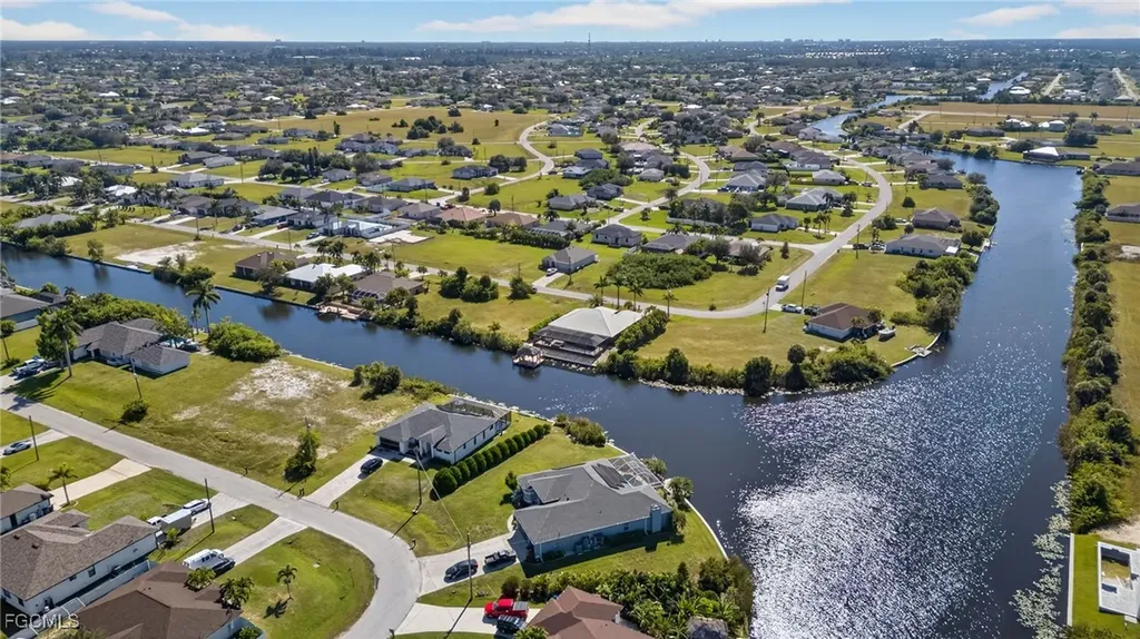 2854 NW 4th Street Cape Coral FL 33993