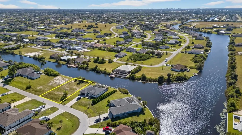 2854 NW 4th Street Cape Coral FL 33993