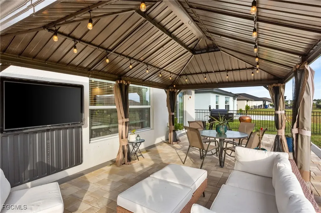4066 San Clemente Court North Fort Myers FL 33917