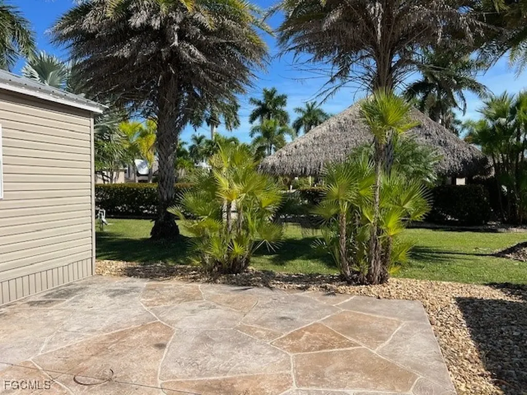 5205 Pineland Daisy Trail Fort Myers FL 33905