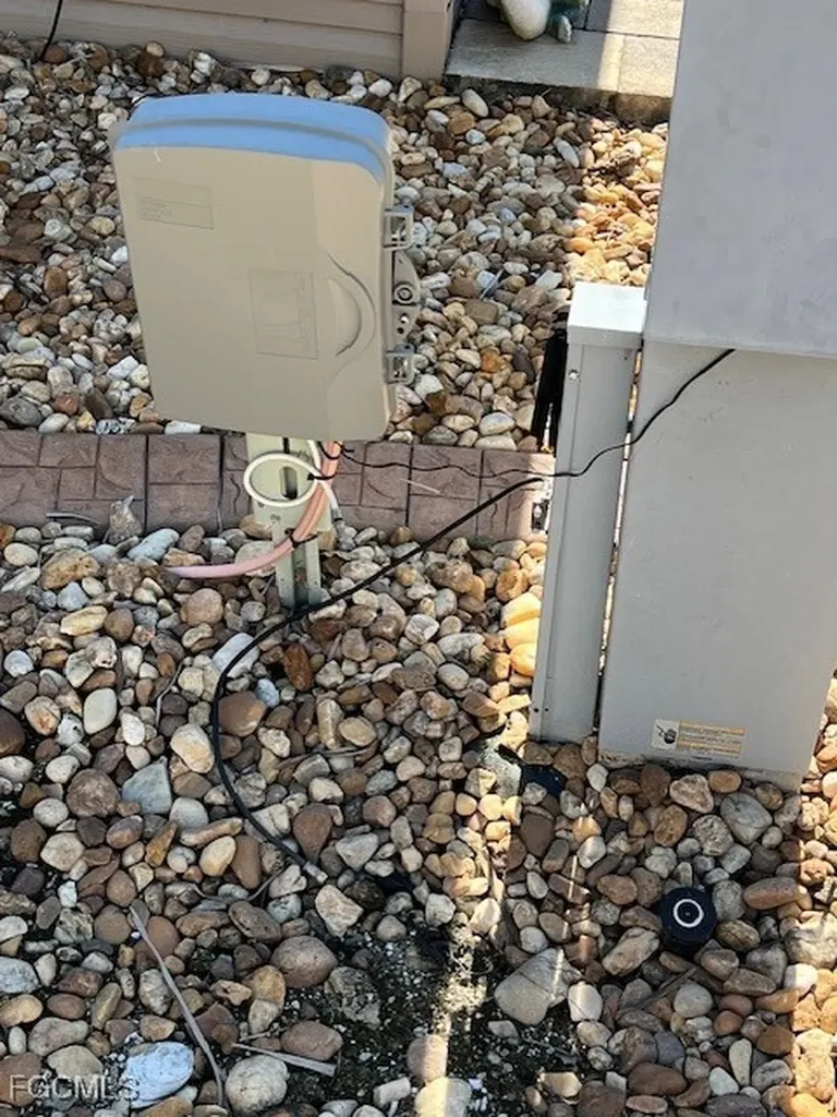 5205 Pineland Daisy Trail Fort Myers FL 33905