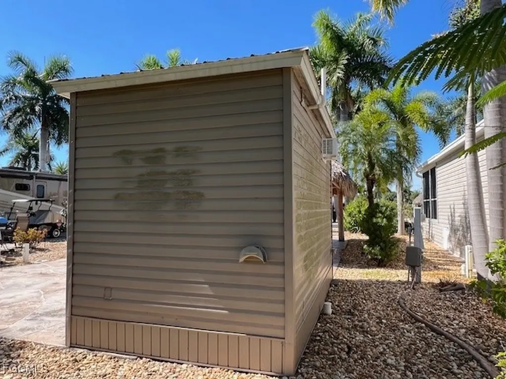 5205 Pineland Daisy Trail Fort Myers FL 33905