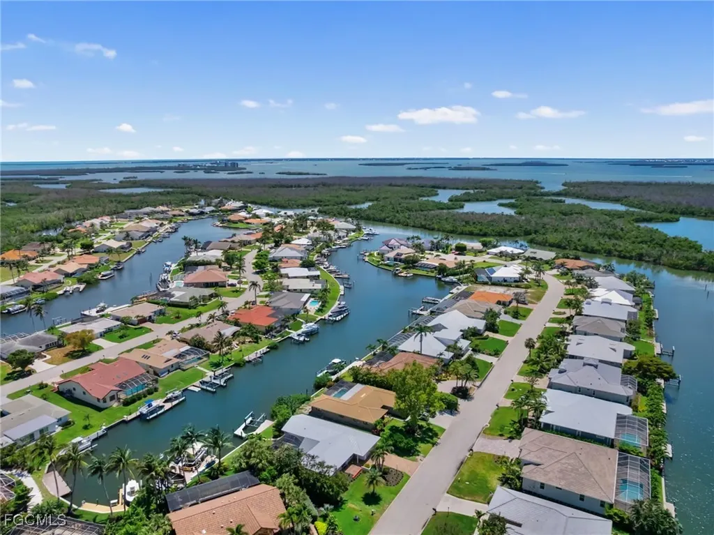 14841 David Drive Fort Myers FL 33908