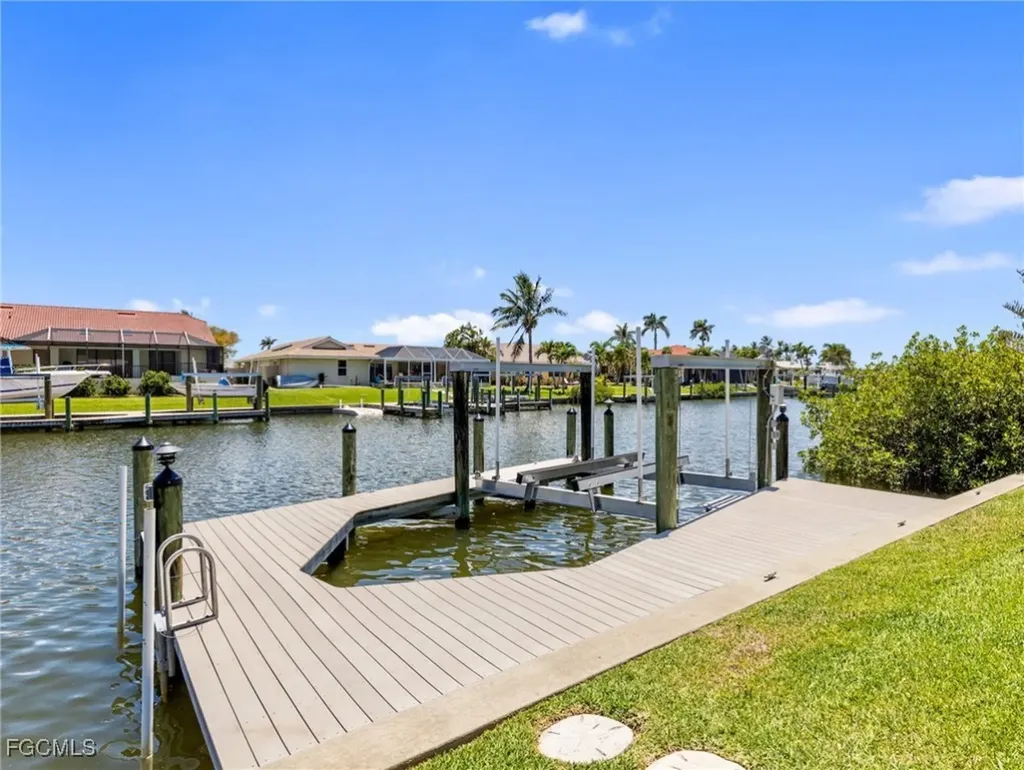 14841 David Drive Fort Myers FL 33908