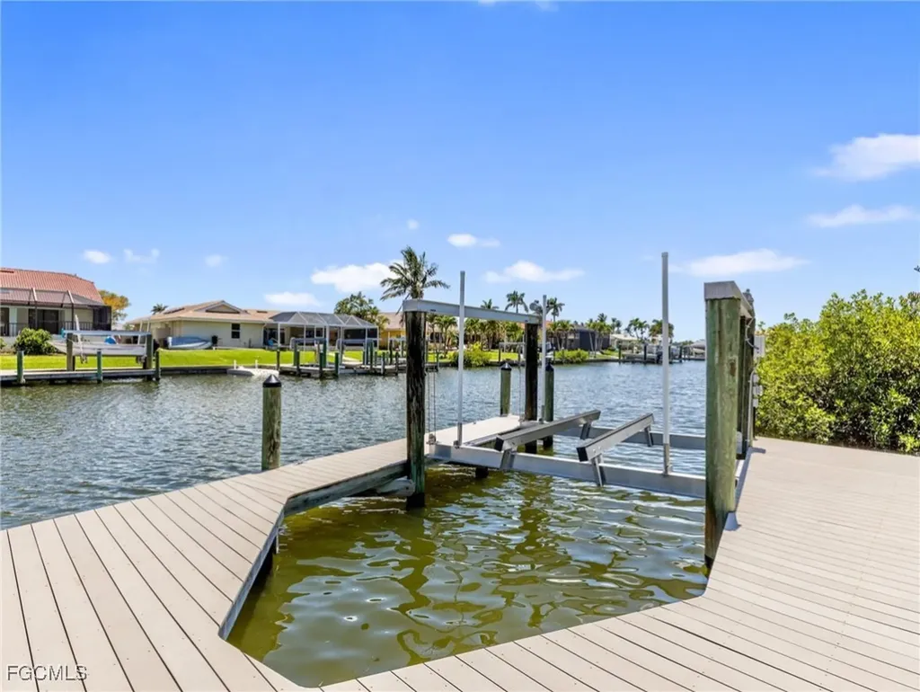 14841 David Drive Fort Myers FL 33908