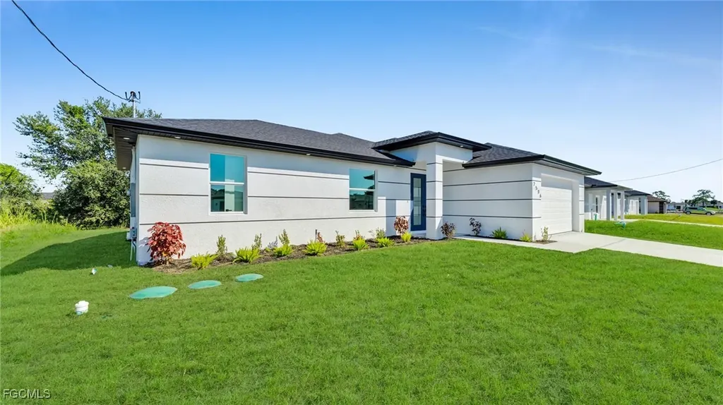 2506 30th Street SW Lehigh Acres FL 33976