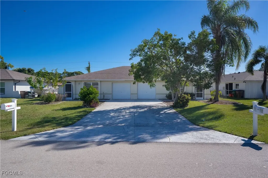 931/933 SE 23rd Place Cape Coral FL 33990