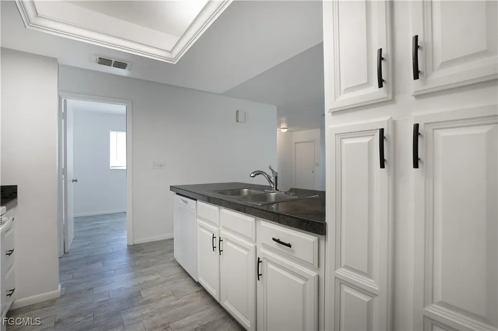 931/933 SE 23rd Place Cape Coral FL 33990