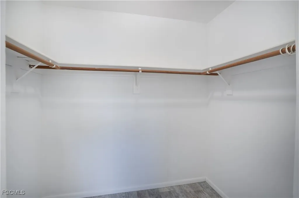 931/933 SE 23rd Place Cape Coral FL 33990