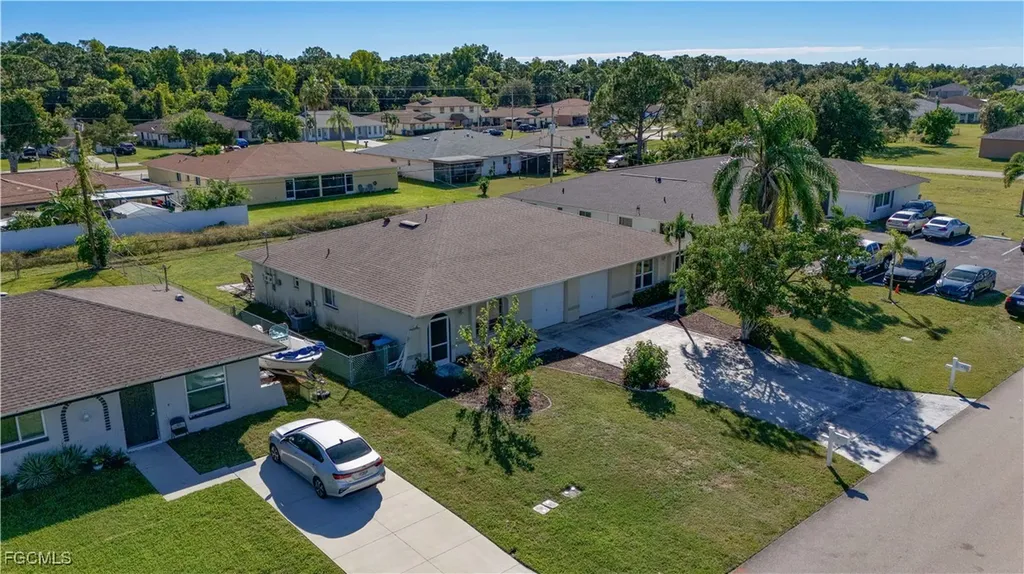 931/933 SE 23rd Place Cape Coral FL 33990