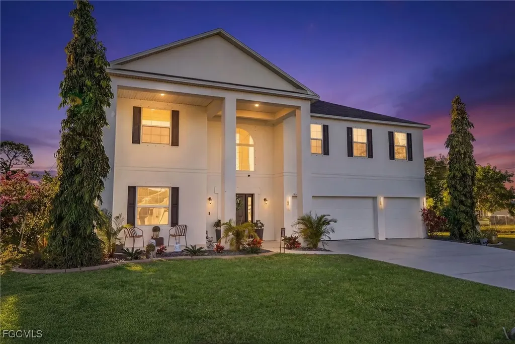 812 SW 11th Court Cape Coral FL 33991