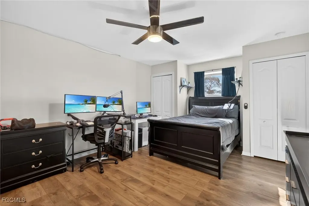 812 SW 11th Court Cape Coral FL 33991