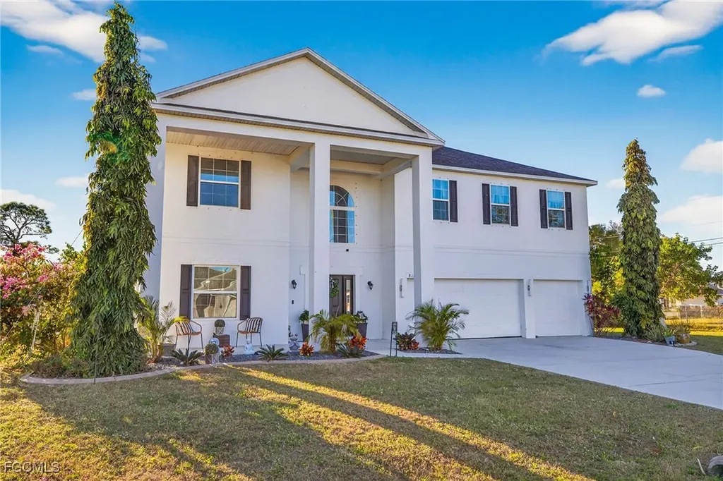 812 SW 11th Court Cape Coral FL 33991