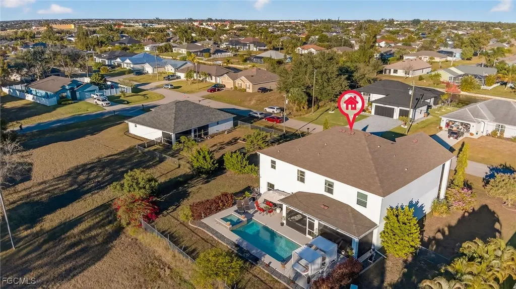 812 SW 11th Court Cape Coral FL 33991