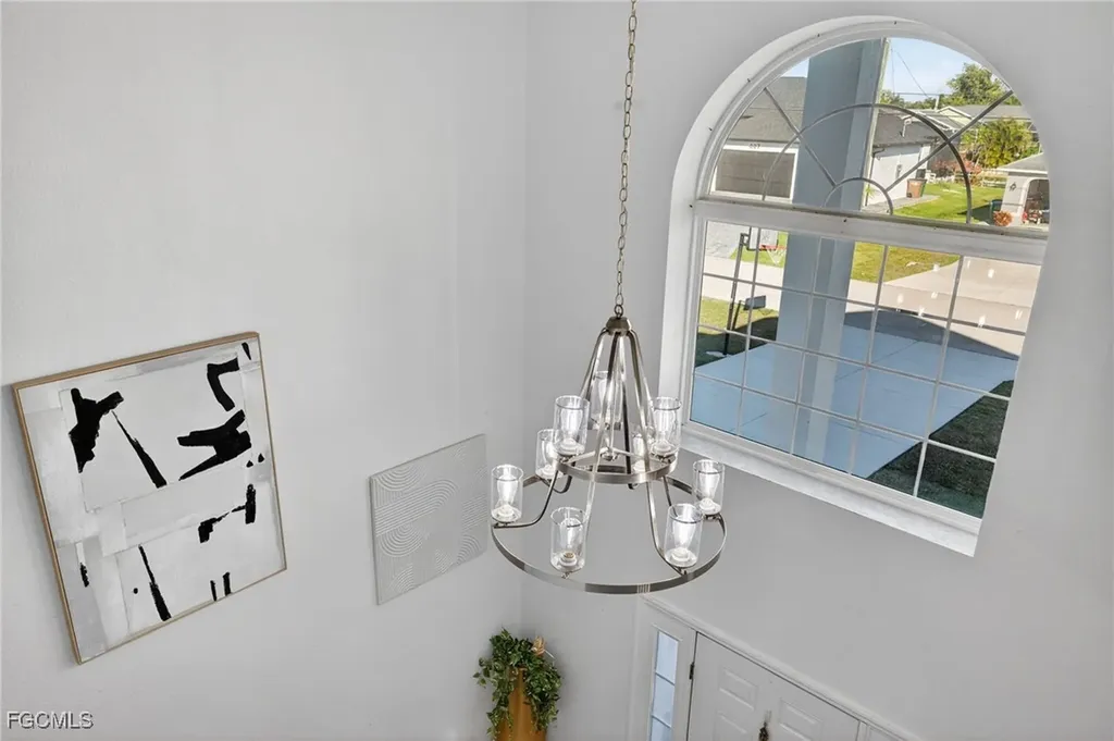 812 SW 11th Court Cape Coral FL 33991