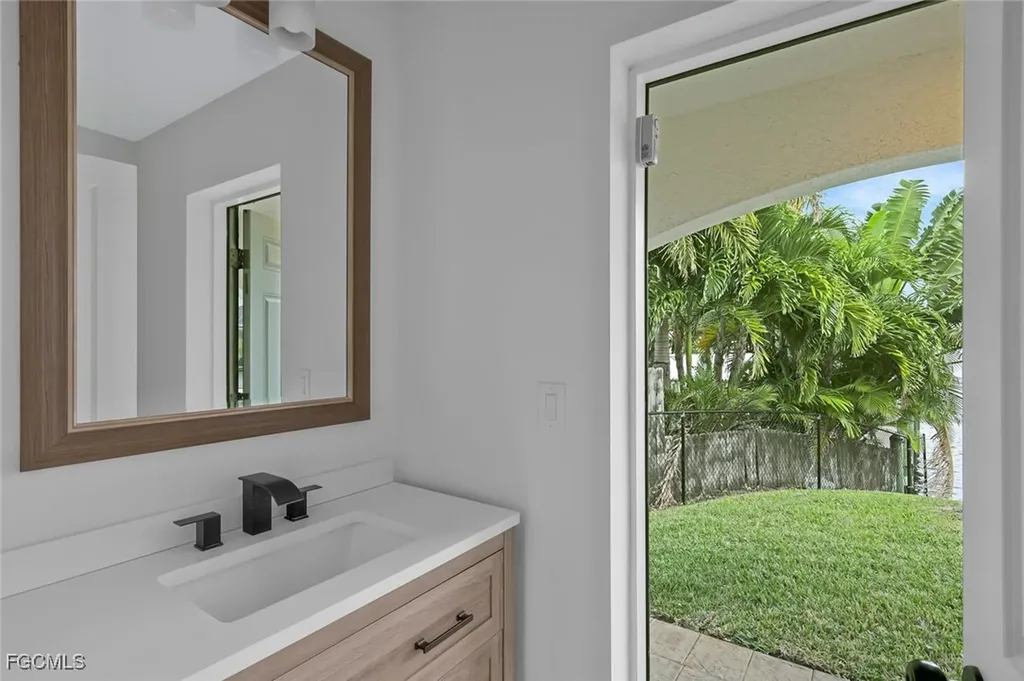 3505 NW 44th Place Cape Coral FL 33993