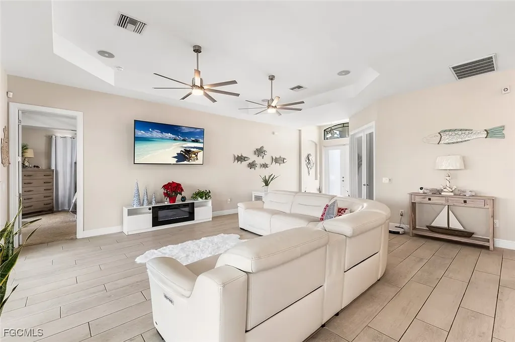 302 NW 32nd Place Cape Coral FL 33993