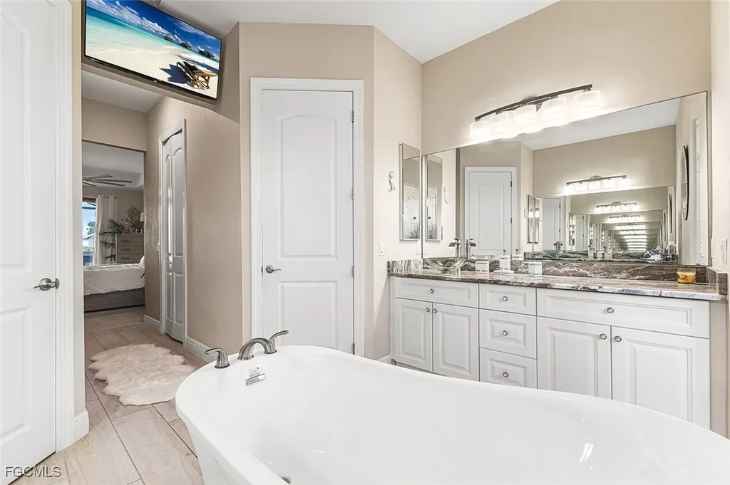 302 NW 32nd Place Cape Coral FL 33993