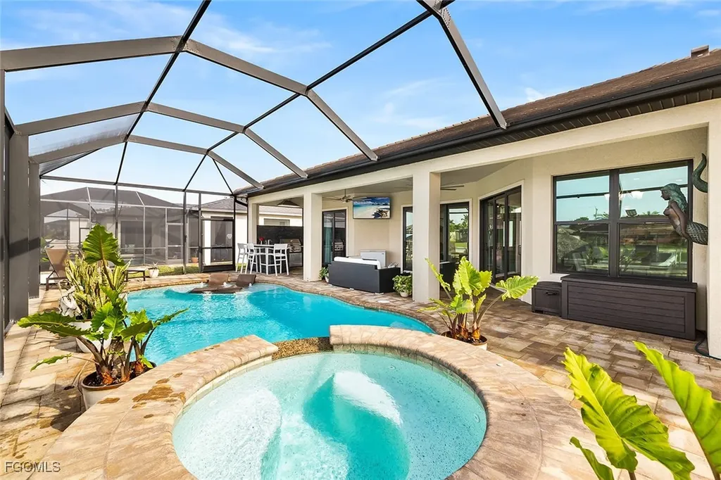 302 NW 32nd Place Cape Coral FL 33993