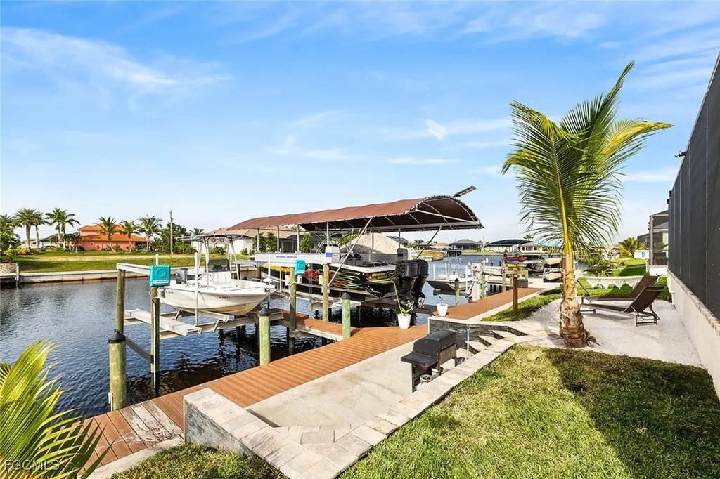 302 NW 32nd Place Cape Coral FL 33993
